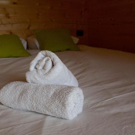 ホテル Hiska-Glamping Ajdovščina エクステリア 写真
