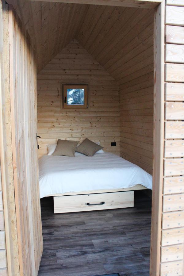 ホテル Hiska-Glamping Ajdovščina エクステリア 写真