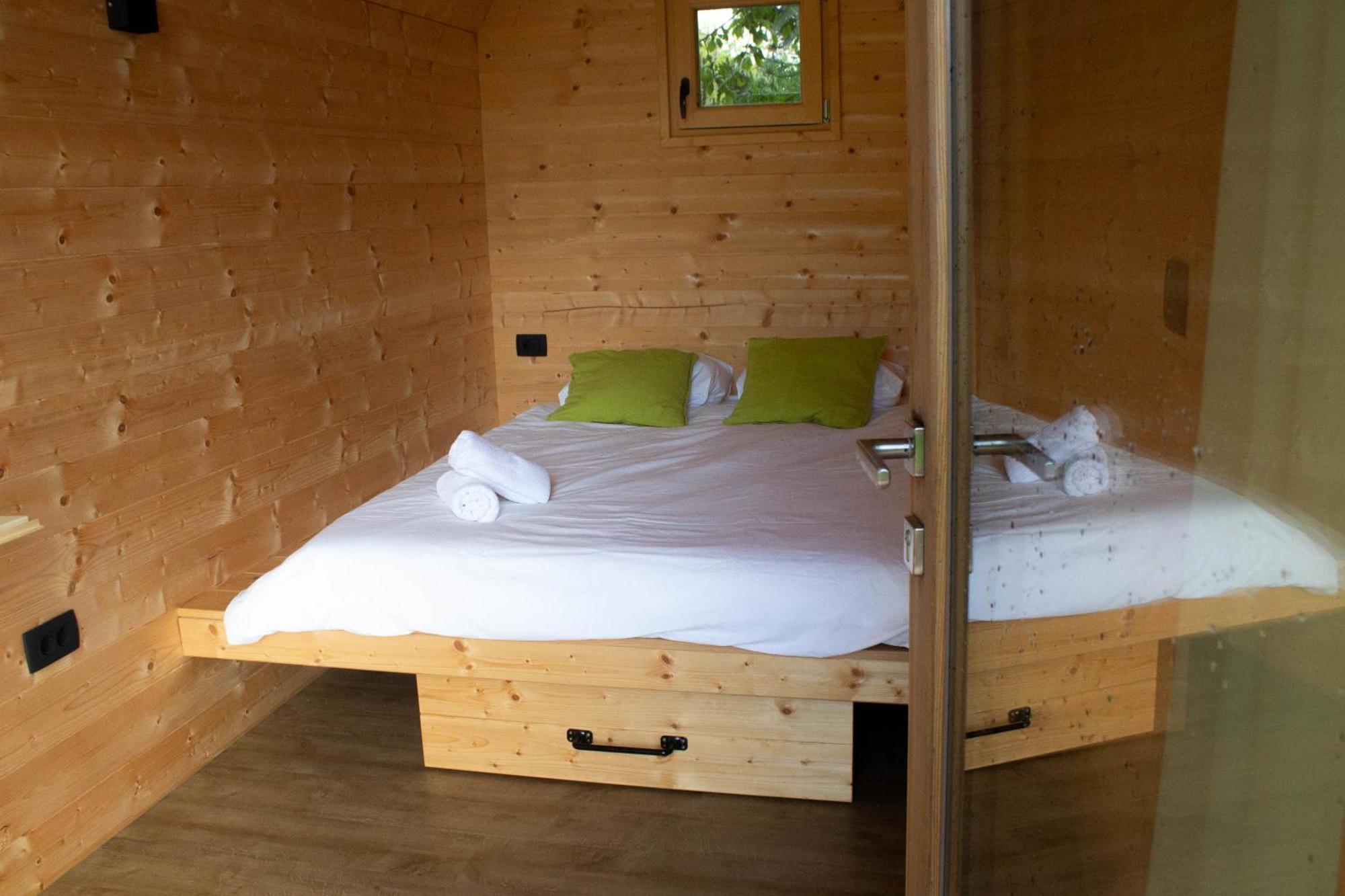 ホテル Hiska-Glamping Ajdovščina エクステリア 写真